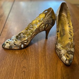 Helene Arpels gold and silver vintage heels